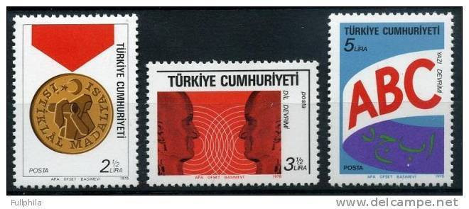 1978 TURKEY THE WORKS AND REFORMS OF ATATURK MNH ** - Nuevos