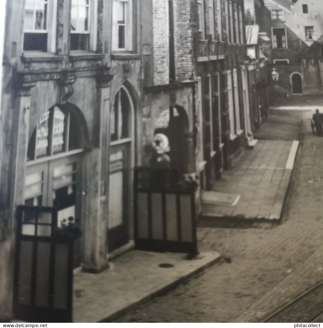 Zutphen  (Gld. ) // Proosdijsteeg Met St. Walburgkerk (Texaco Benzinepomp) 1934 - Zutphen