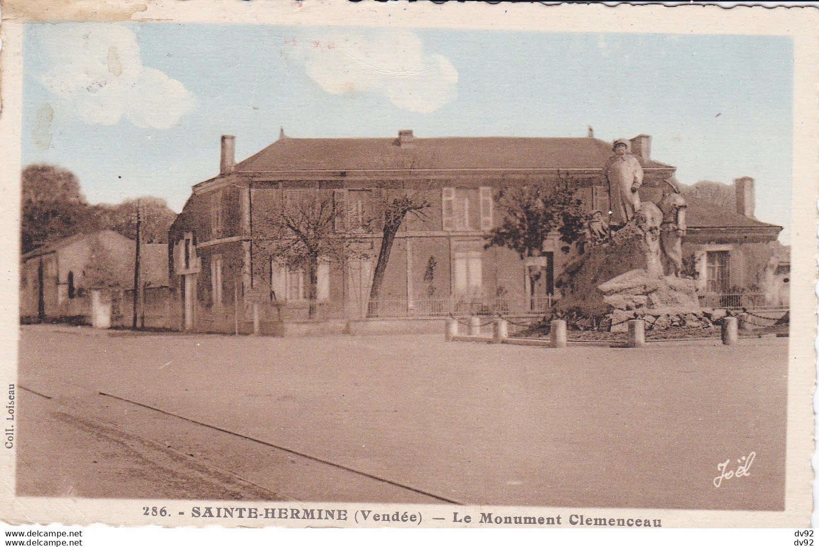 VENDEE SAINTE HERMINE LE MONUMENT CLEMENCEAU - Sainte Hermine