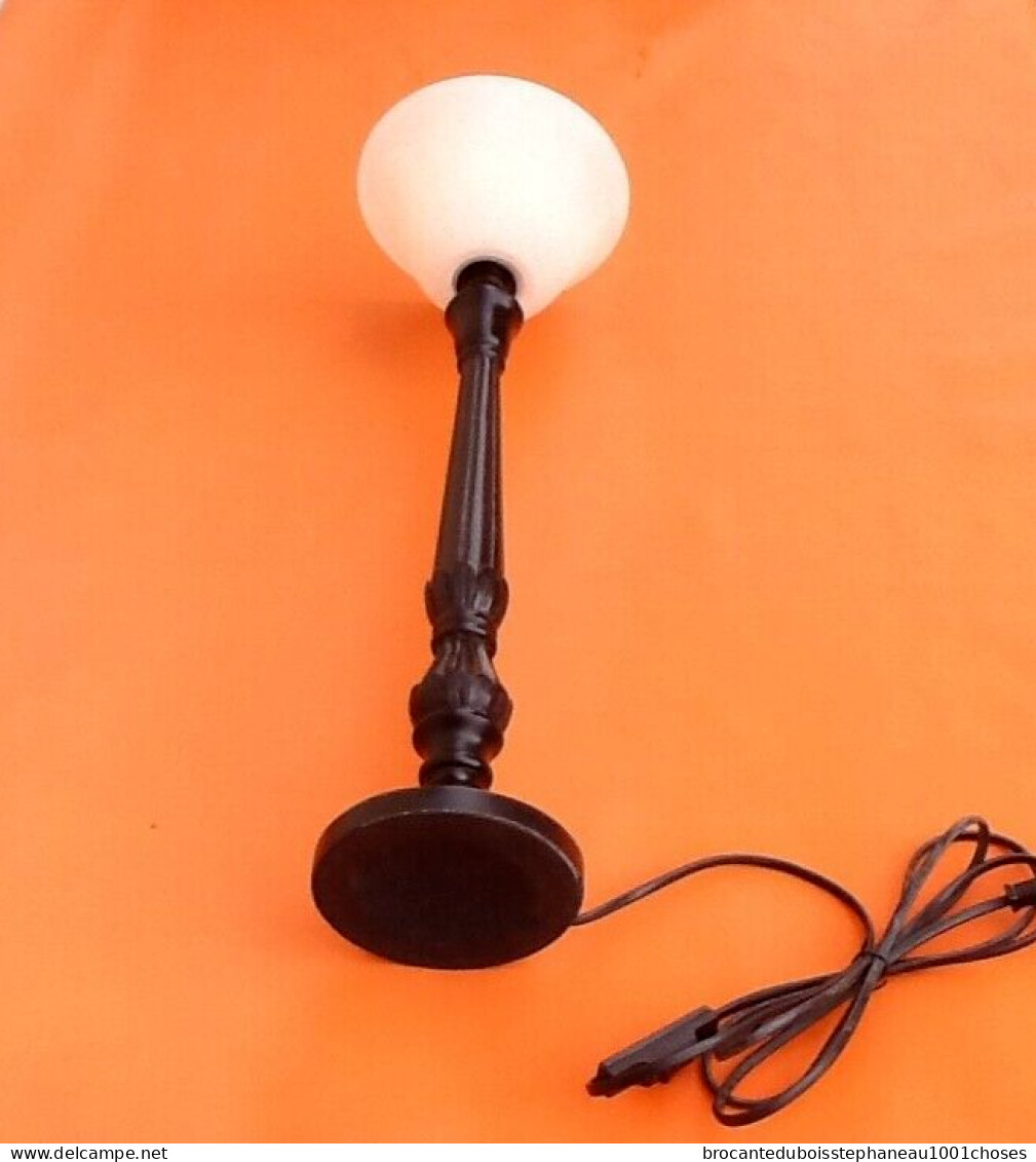 Lampe à Poser  Résine Façon Bois Tourné Et Sculpté Cloche Abat Jour / Tulipe Verre Granité - Lámparas Y Arañas