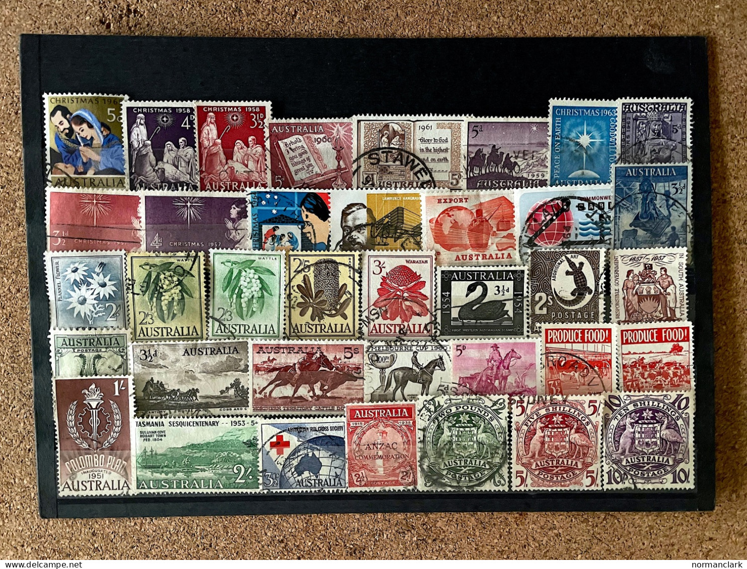 AUSTRALIA 1913 -2000 COLLECTION OF LARGE COMMEMORATIVES & DEFINITIVES (350) - Collections