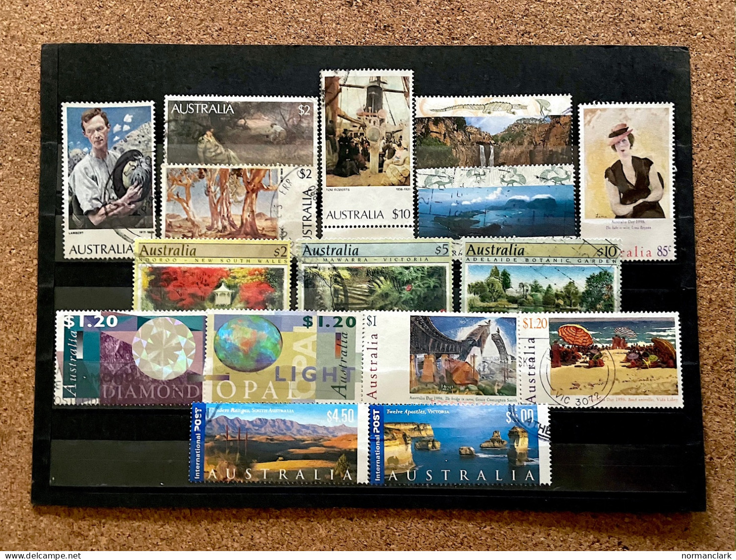 AUSTRALIA 1913 -2000 COLLECTION OF LARGE COMMEMORATIVES & DEFINITIVES (350)