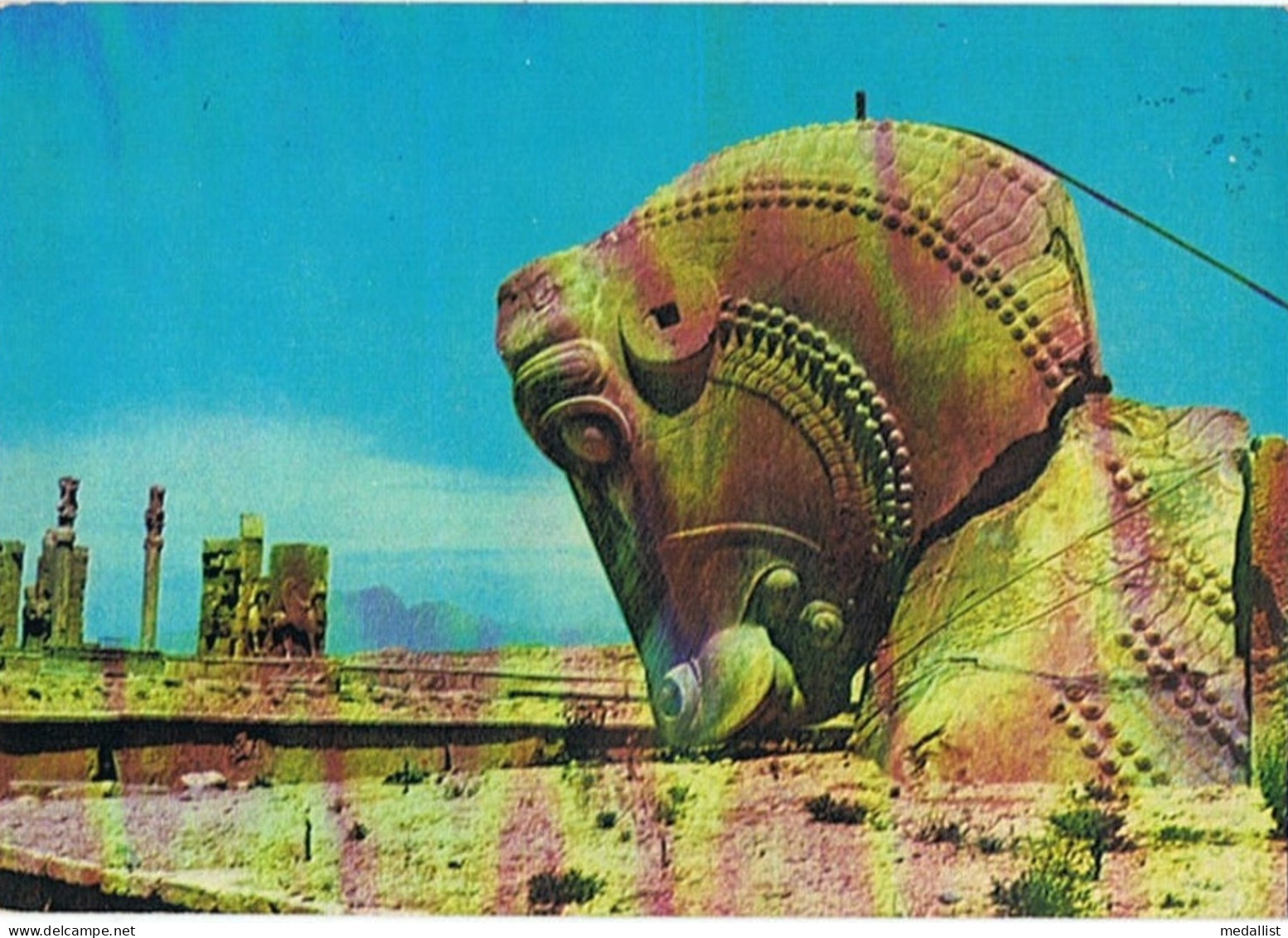 CPM..IRAN..PERSEPOLIS..SHIRAZ..IRAN..LE SCAN DEFORME LES COULEURS..LA CARTE EST NETTE - Iran