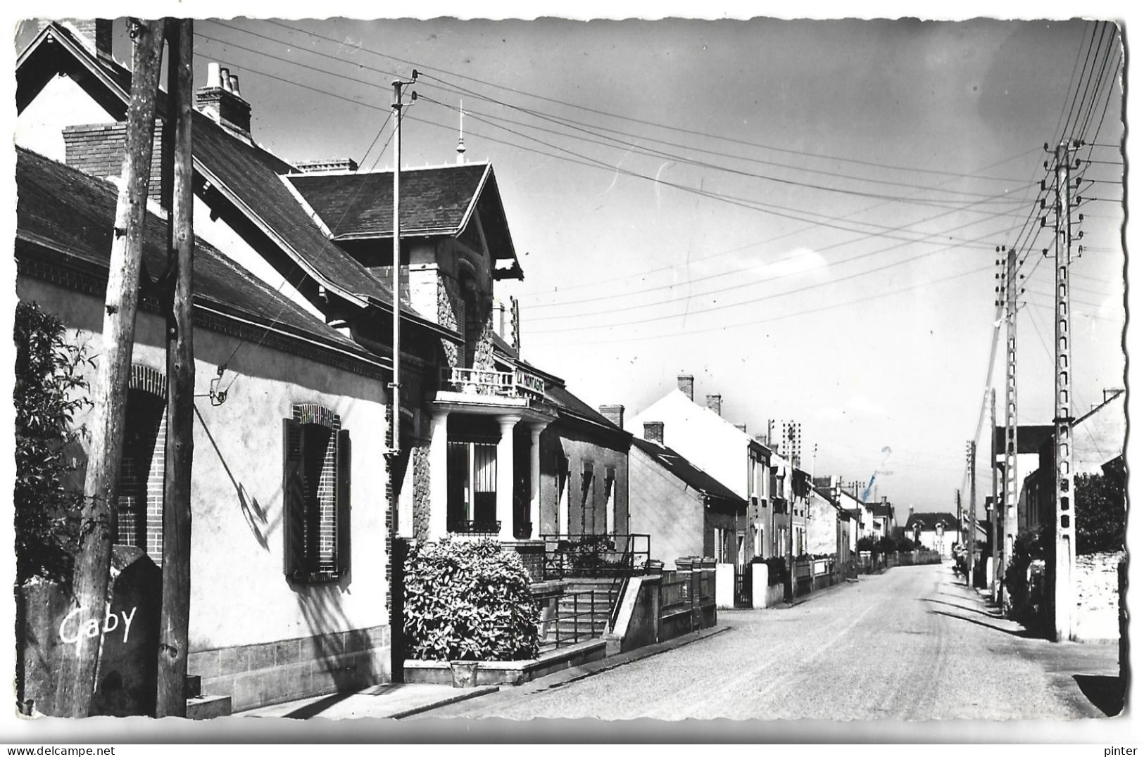 LA MONTAGNE - Rue De La République - La Montagne