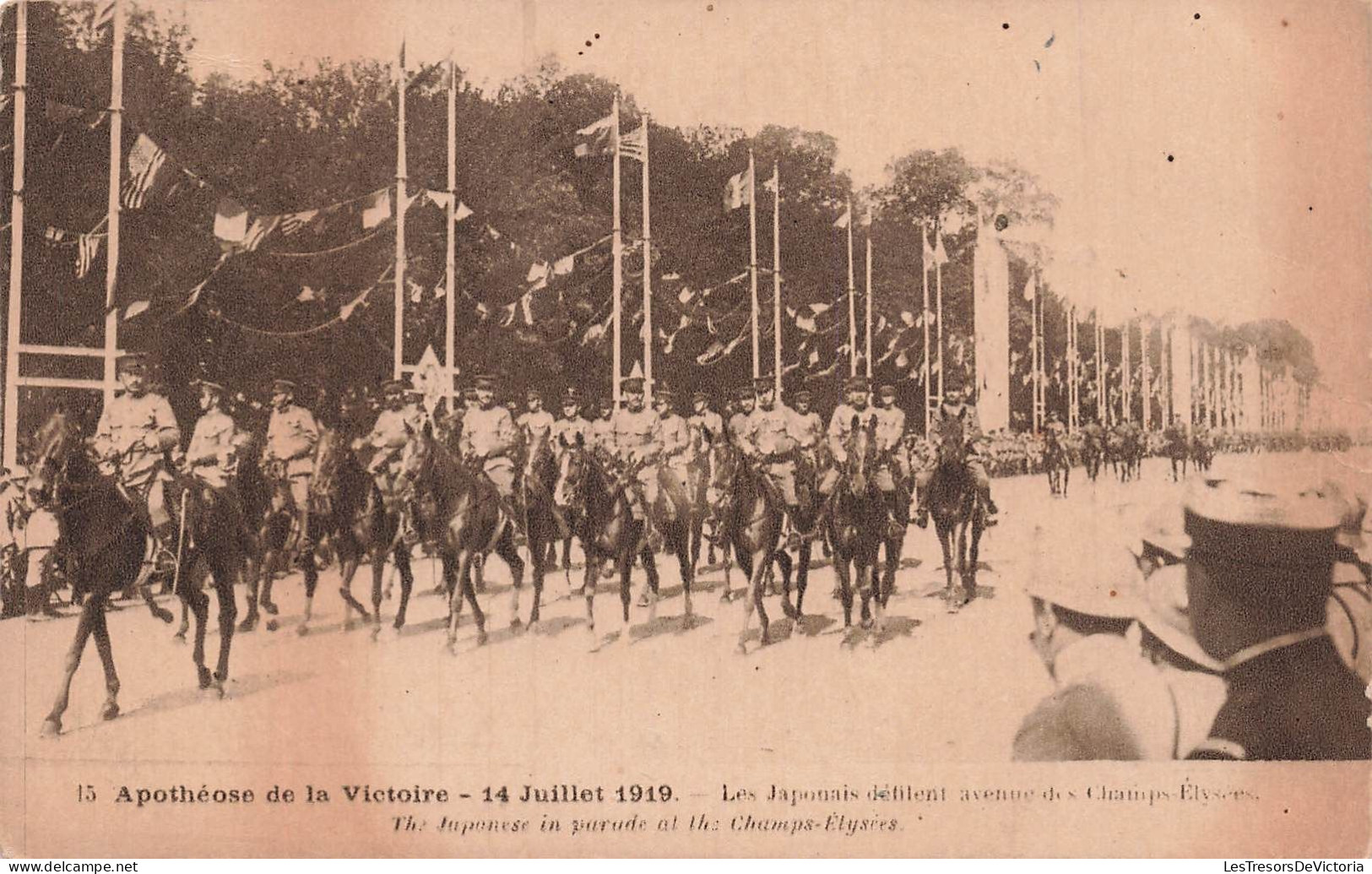 MILITARIA - Apothéose De La Victoire - Les Japonais Défilent Avenue Des Champs Elysées - Carte Postale Ancienne - Otras Guerras