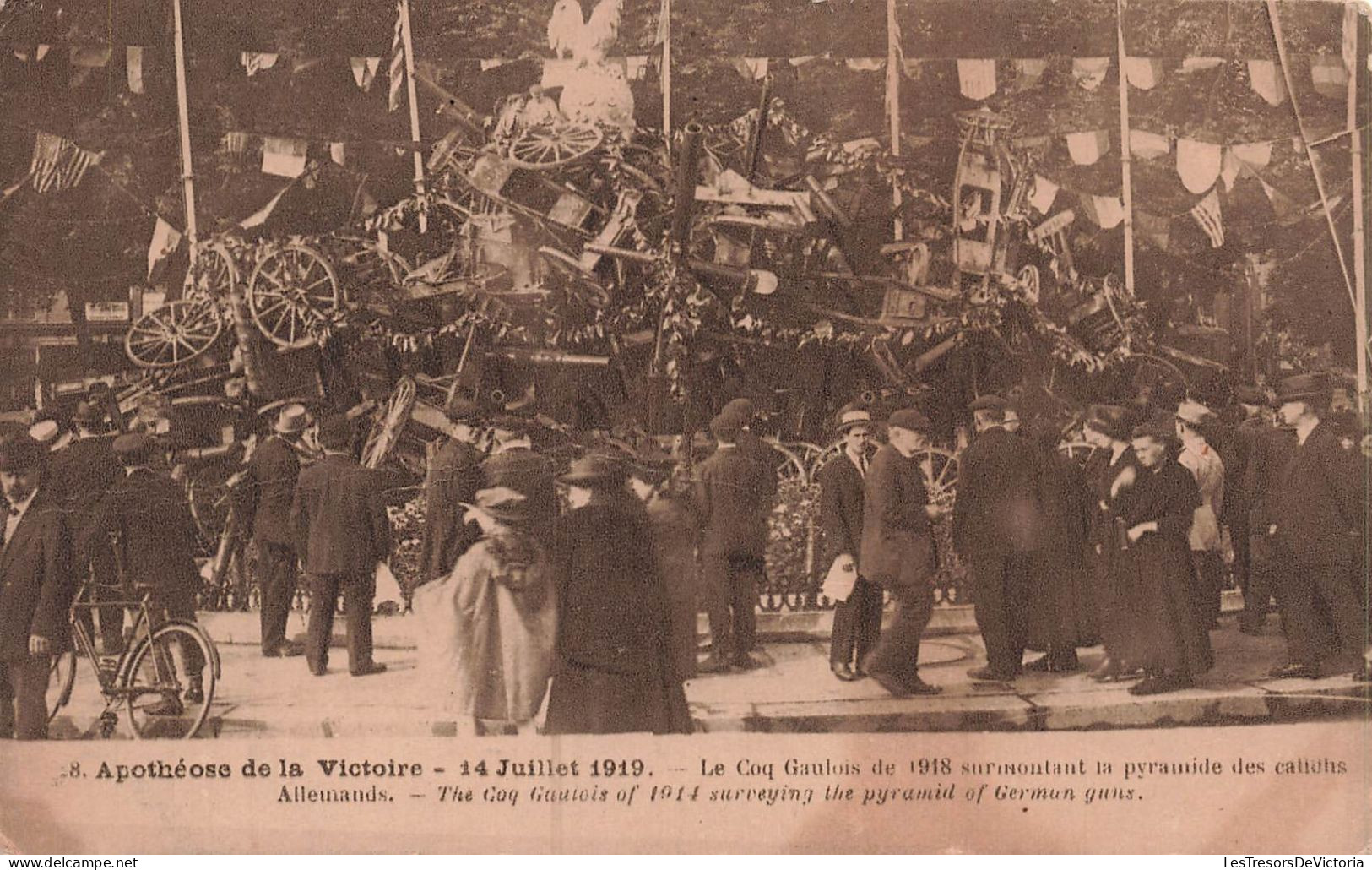 MILITARIA - Apothéose De La Victoire - Le Coq Gaulois De 1918 Surmontant La Pyramide Des Calichs- Carte Postale Ancienne - Andere Kriege