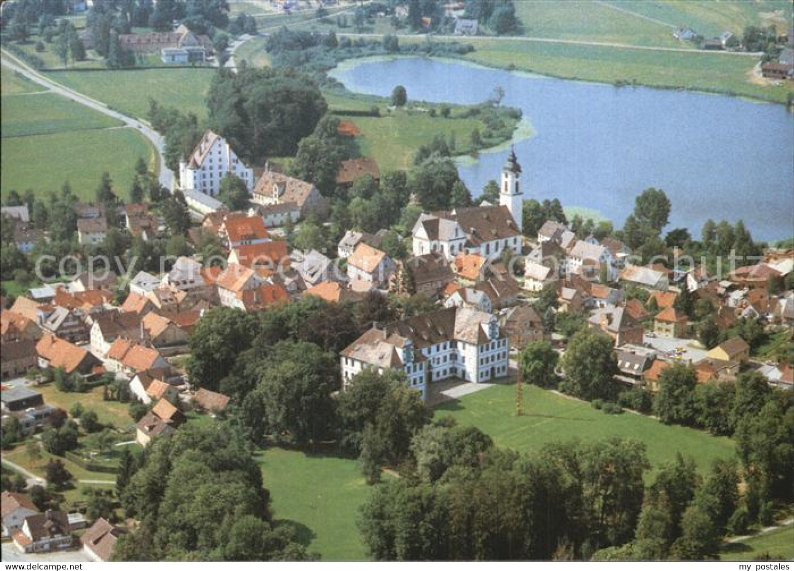 72465179 Kisslegg Zellersee Neues Und Altes Schloss Pfarrkirche Fliegeraufnahme  - Kisslegg