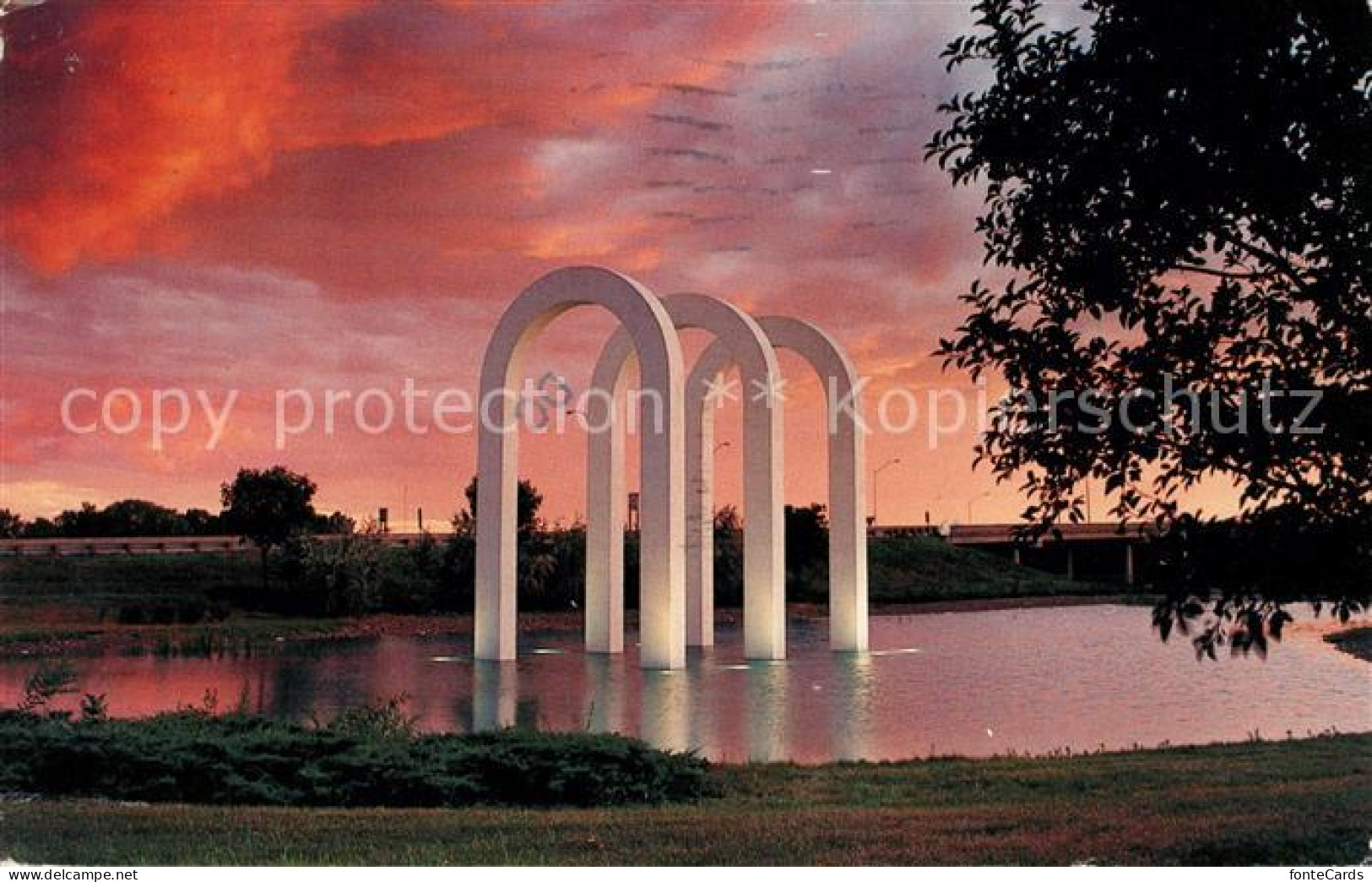 73126079 Sioux_City Gateway Arches - Andere & Zonder Classificatie