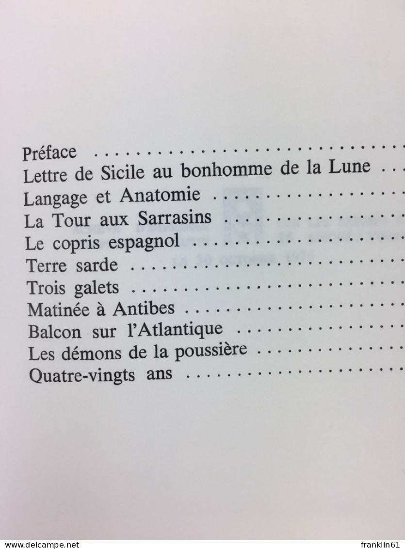 Le Contemplateur Solitaire. - Gedichten En Essays