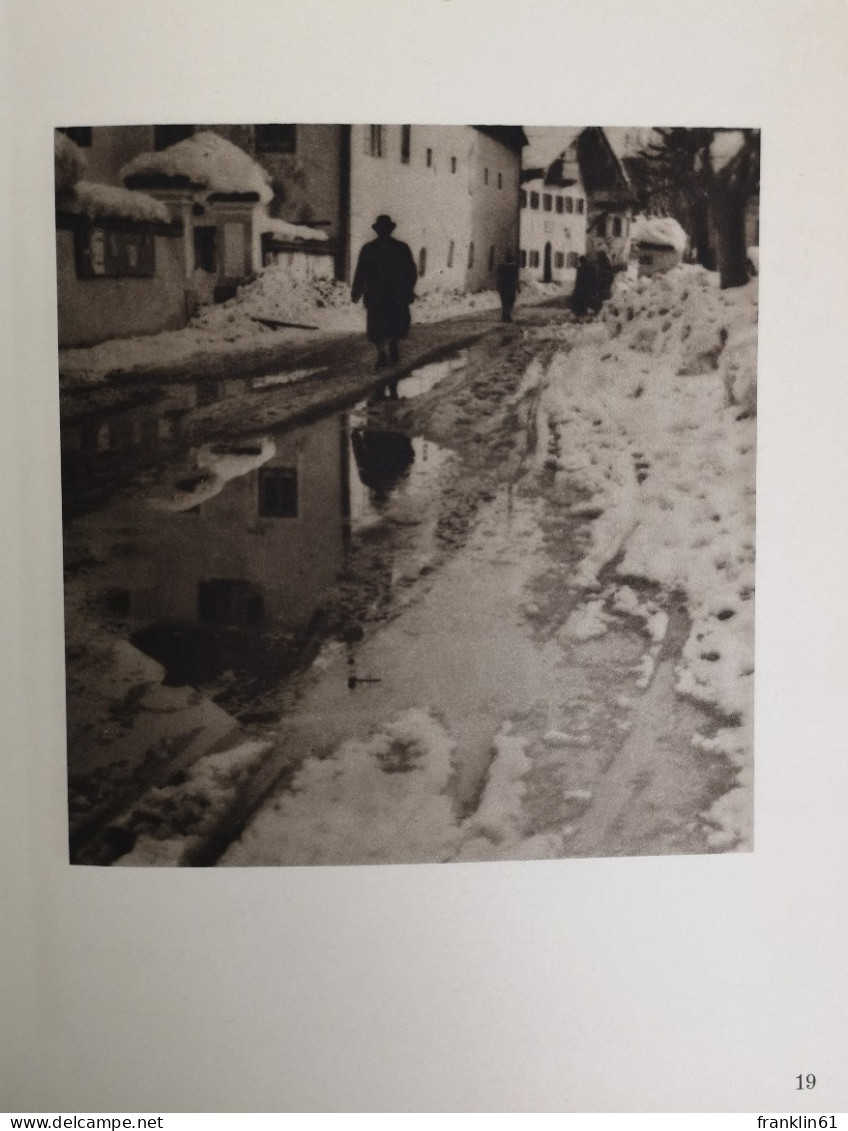 Jahrbuch der Photographischen Gesellschaft in Wien 1947/48.