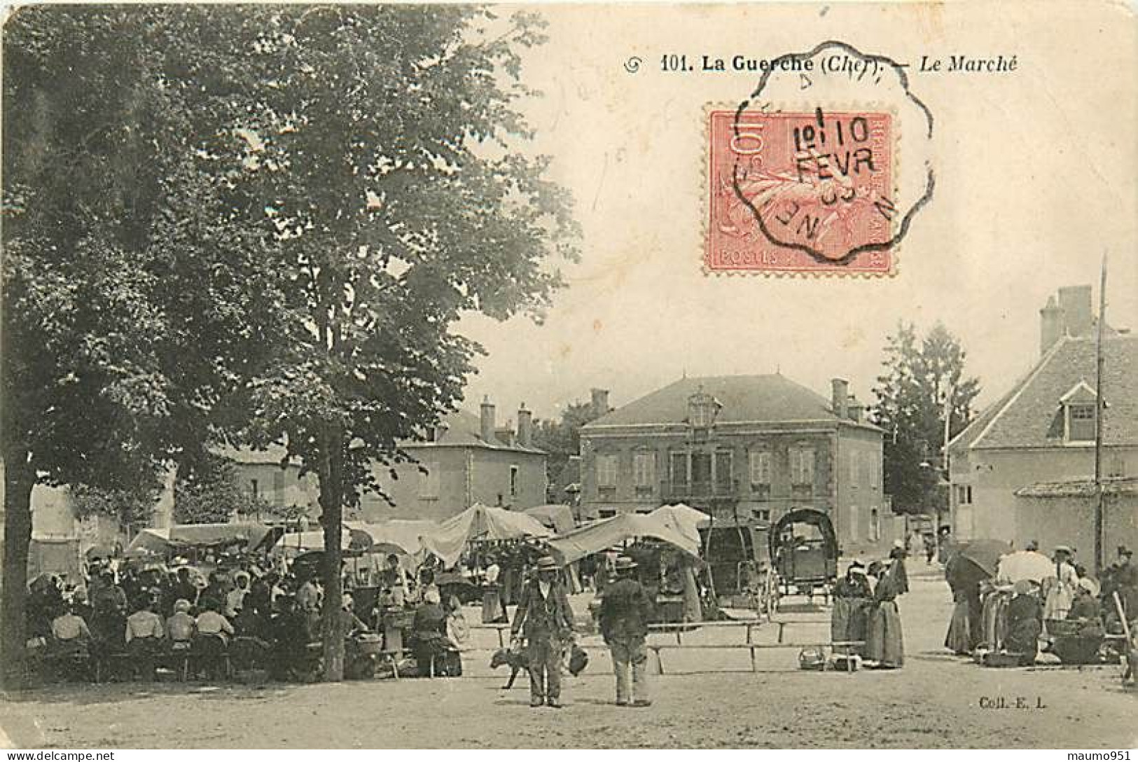 18 LA GUERCHE - Le Marché - La Guerche Sur L'Aubois