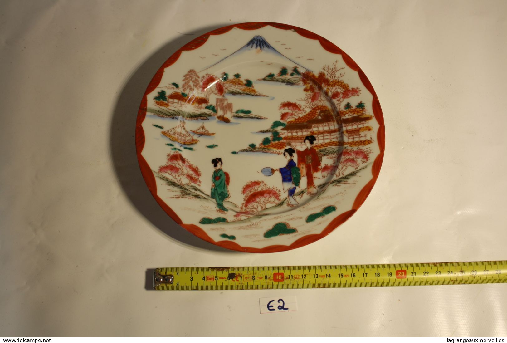 E2 Ancienne Assiette - Porcelaine - Japon - Signée - Art Asiatique