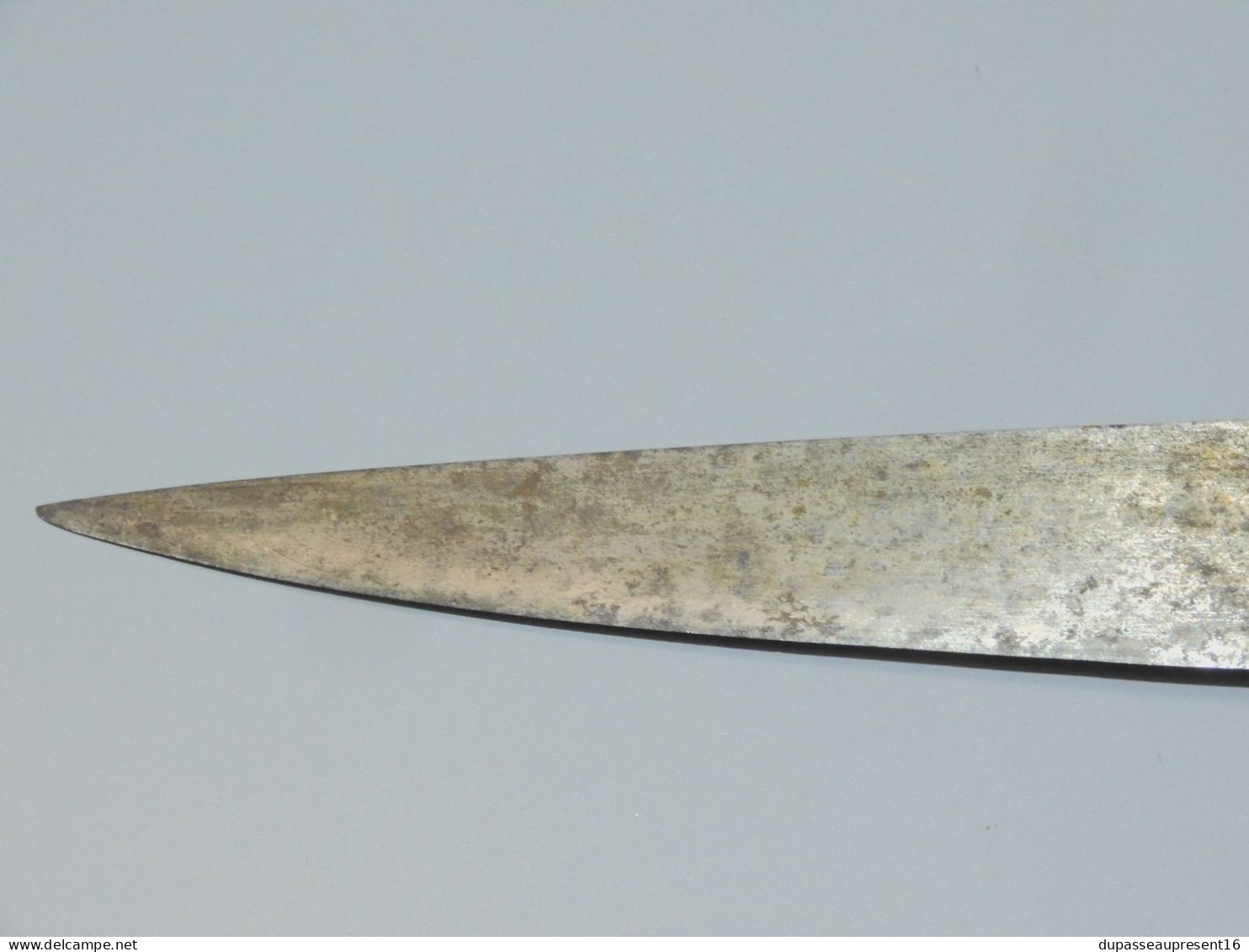 -ANCIEN COUTEAU DE BOUCHER BELLE LAME Fer Forgé Estampille 2 ESCRIMEURS    E - Knives