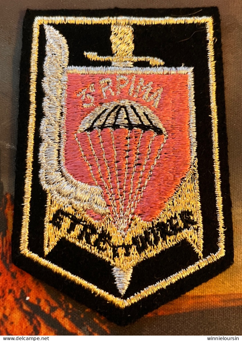 ECUSSON 3EME RGT PARACHUTISTE D'INFANTERIE DE MARINE - Ecussons Tissu