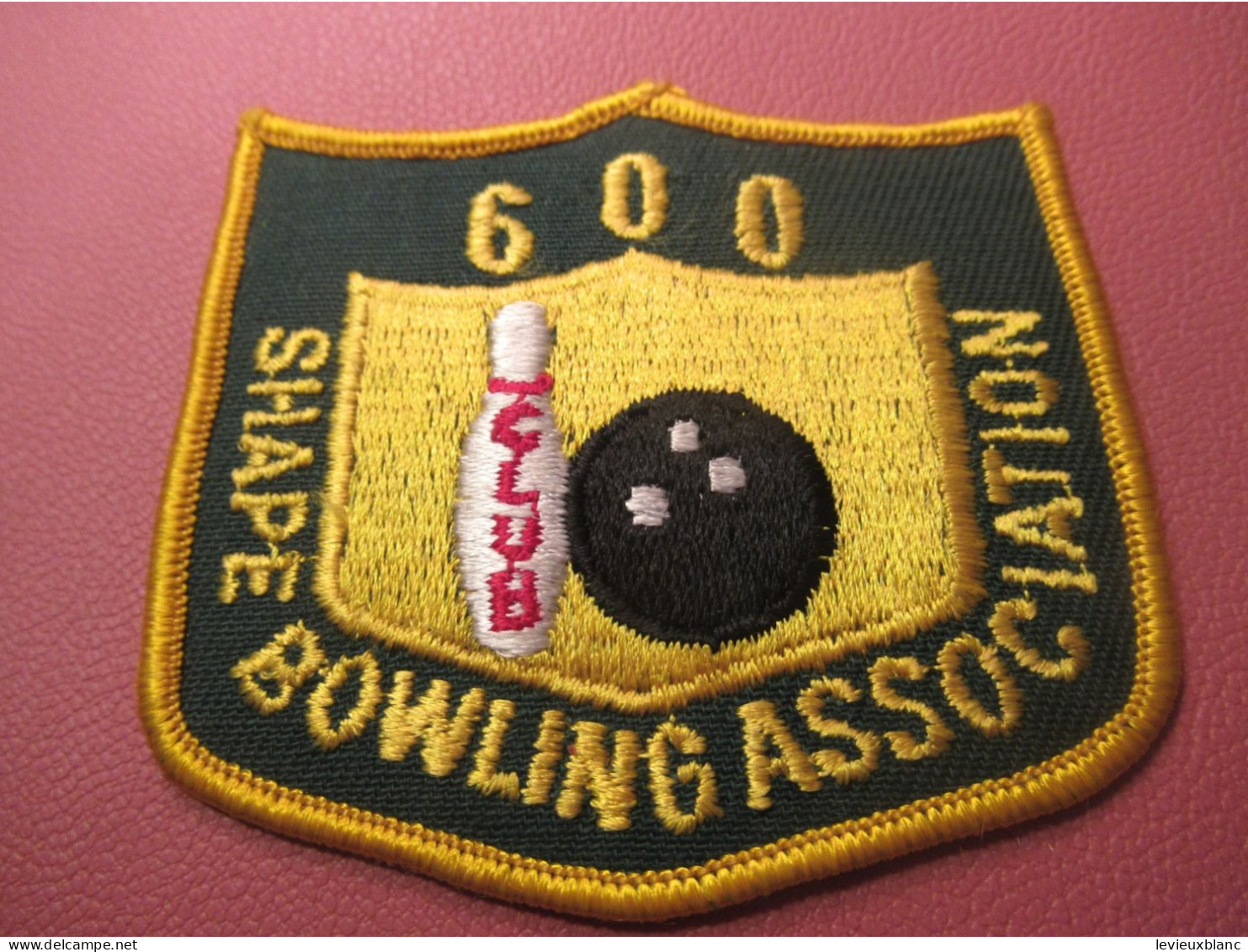SPORT/Bowling/ Ecusson Tissu Brodé  Ancien / 600/Shape Bowling Association /1988           ET618 - Patches