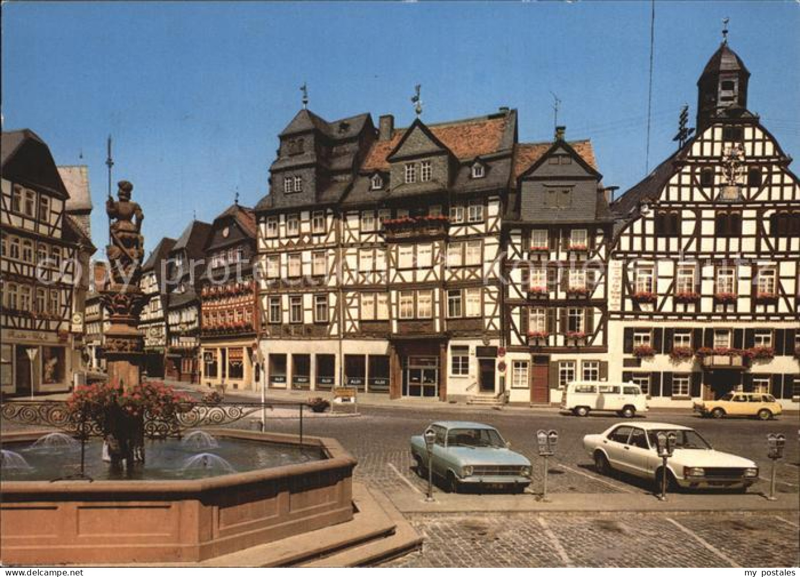 72439716 Butzbach Marktplatz Brunnen Fachwerkhaeuser Butzbach - Butzbach