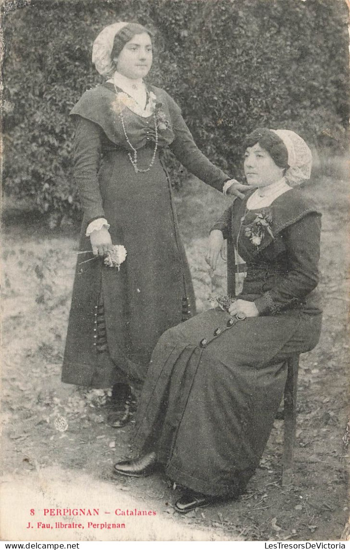 FRANCE - Perpignan - Catalanes - J Fau Libraire - Deux Femmes à L'extérieure - Carte Postale Ancienne - Perpignan