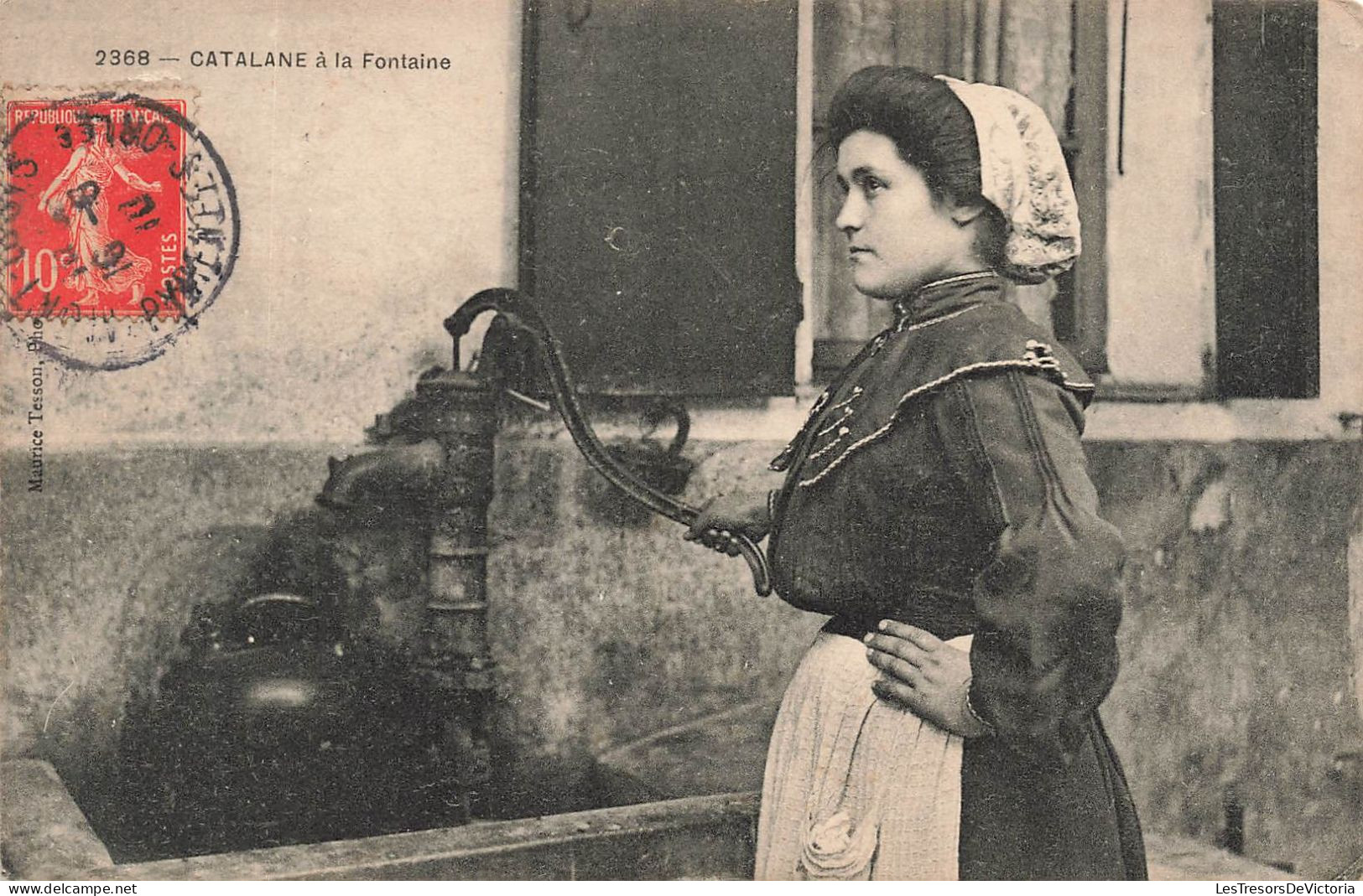 FRANCE - Pyrénées Orientales - Catalane à La Fontaine - Tenue Traditionnelle - Carte Postale Ancienne - Andere & Zonder Classificatie