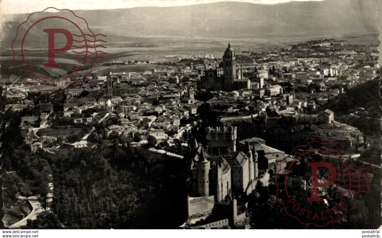 Segovia Aérea El Alcazar Y La Catedral Castilla Y León. España Spain - Segovia