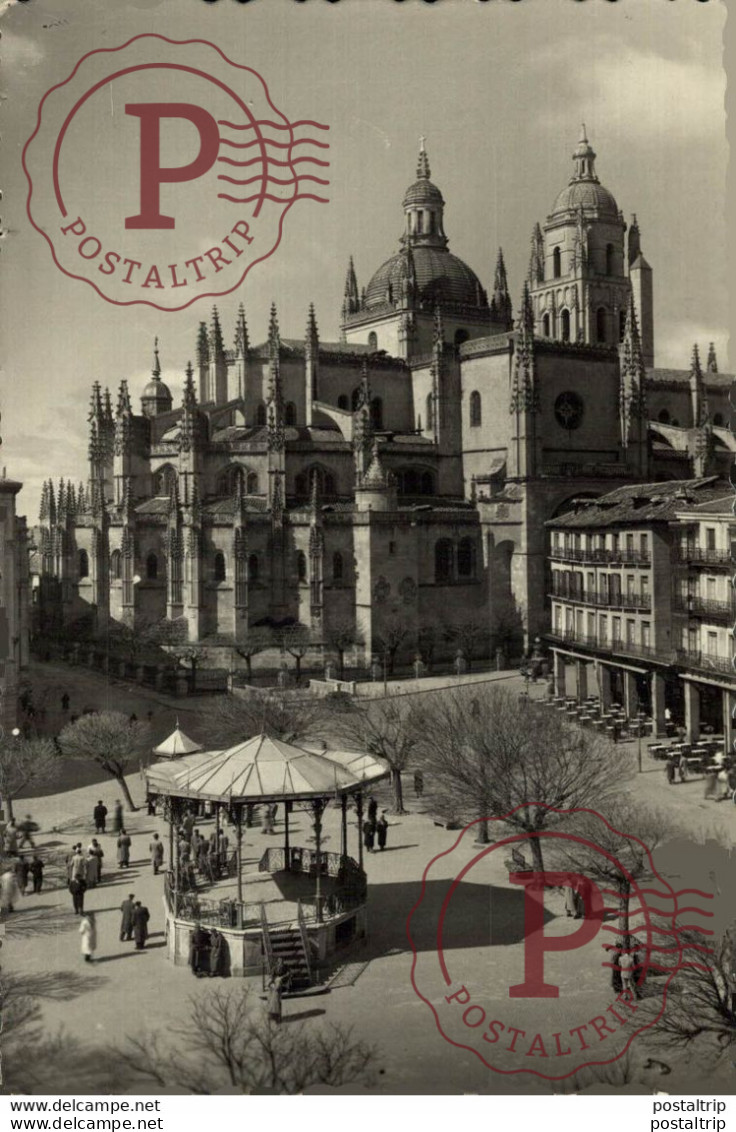 Segovia Catedral Y Plaza Del General Franco Castilla Y León. España Spain - Segovia