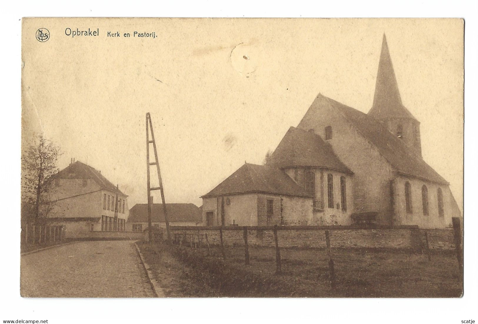 Opbrakel   -   Kerk En Pastorij.   -    (Gaatje)   1936   Naar   Deurne - Brakel