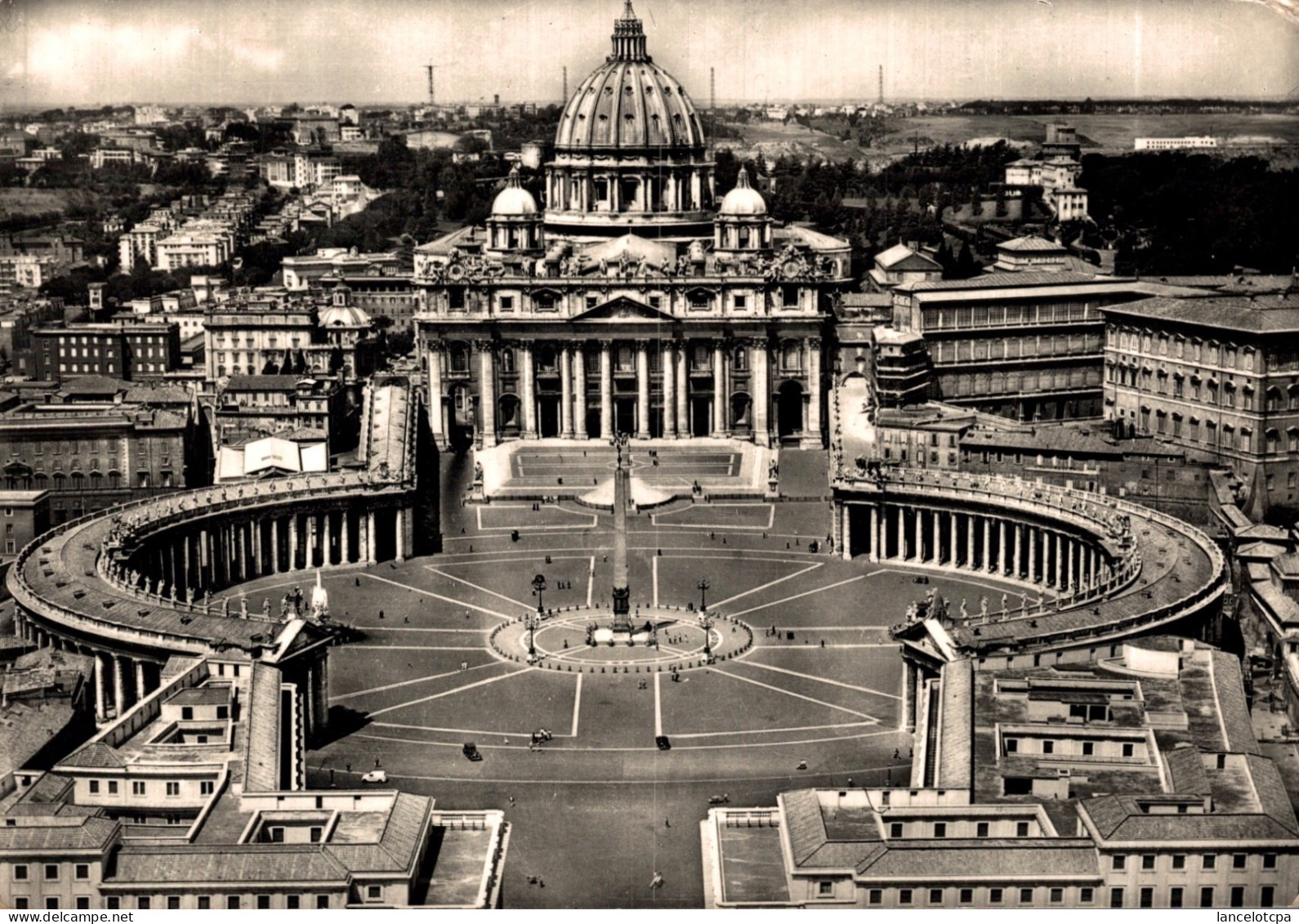 VATICAN / PIAZZA S. PIETRO (avec PHILATELIE) - Vatican