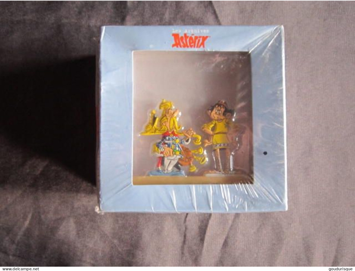 ASTERIX FIGURINE METAL 2D ASTERIX LE DOMAINE DES DIEUX UDERZO - Asterix