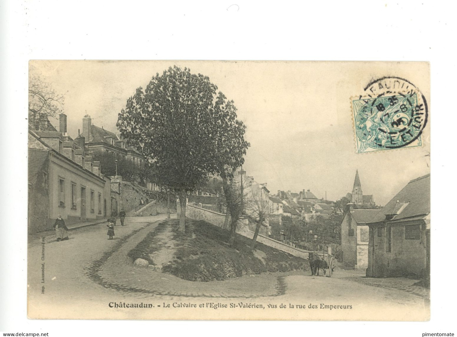 CHATEAUDUN LE CALVAIRE ET L'EGLISE SAINT VALERIEN VUS DE LA RUE DES EMPEREURS 1905 - Chateaudun