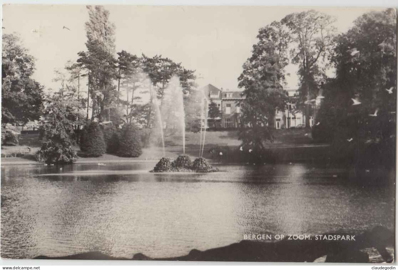 Bergen Op Zoom, Nederland, Pays Bas. Stadtpark. Petit Format. Timbrée, 2 Scans. Vraie Photo Excellent état - Bergen Op Zoom