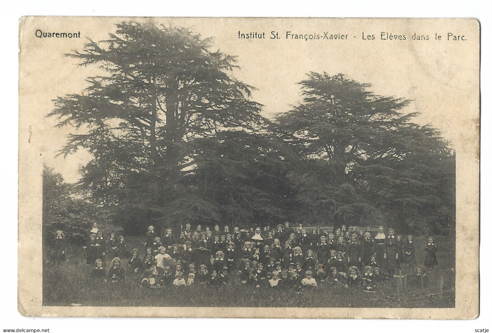 Quaremont.    -    Institut St. François-Xavier  -    Les Elèves Dans Le Parc - Kluisbergen