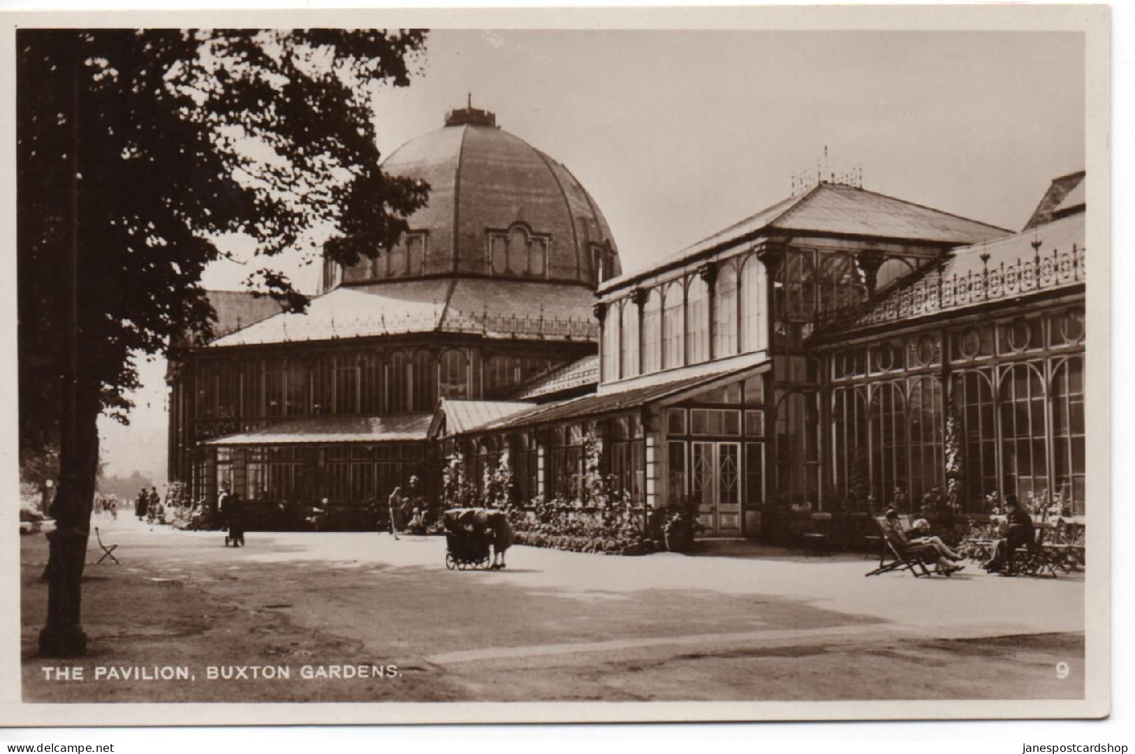 REAL PHOTOGRAPHIC POSTCARD - THE PAVILION - BUXTON GARDENS BUXTON - DERBYSHIRE - Derbyshire