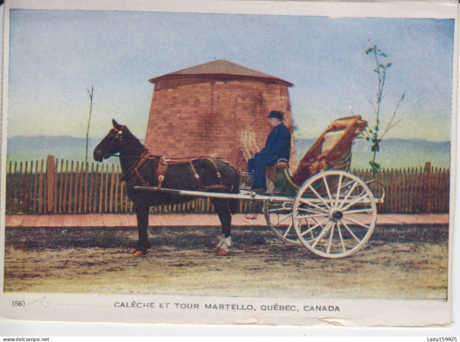 Calèche Et Tour Martello, Québec Canada. Cocher, Trottoir En Bois, Chemin En Terre.  Post 1949  2s - Québec - La Cité
