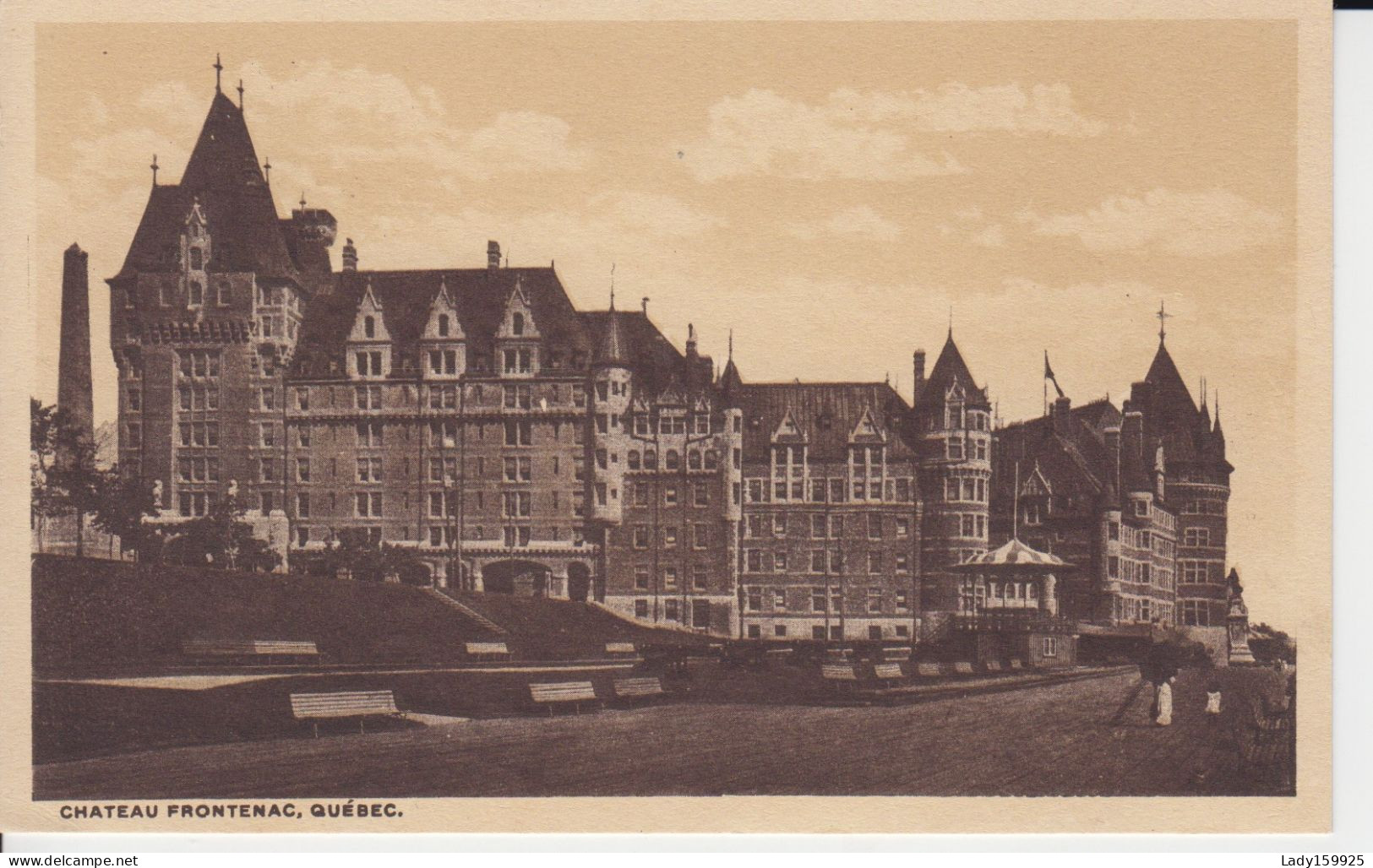 Chateau Champlain  Québec Canada.Vue De Coté Entée Dans L'enceinte, Terrace, Animation Monuments Gauche Droite   2s - Québec - Château Frontenac