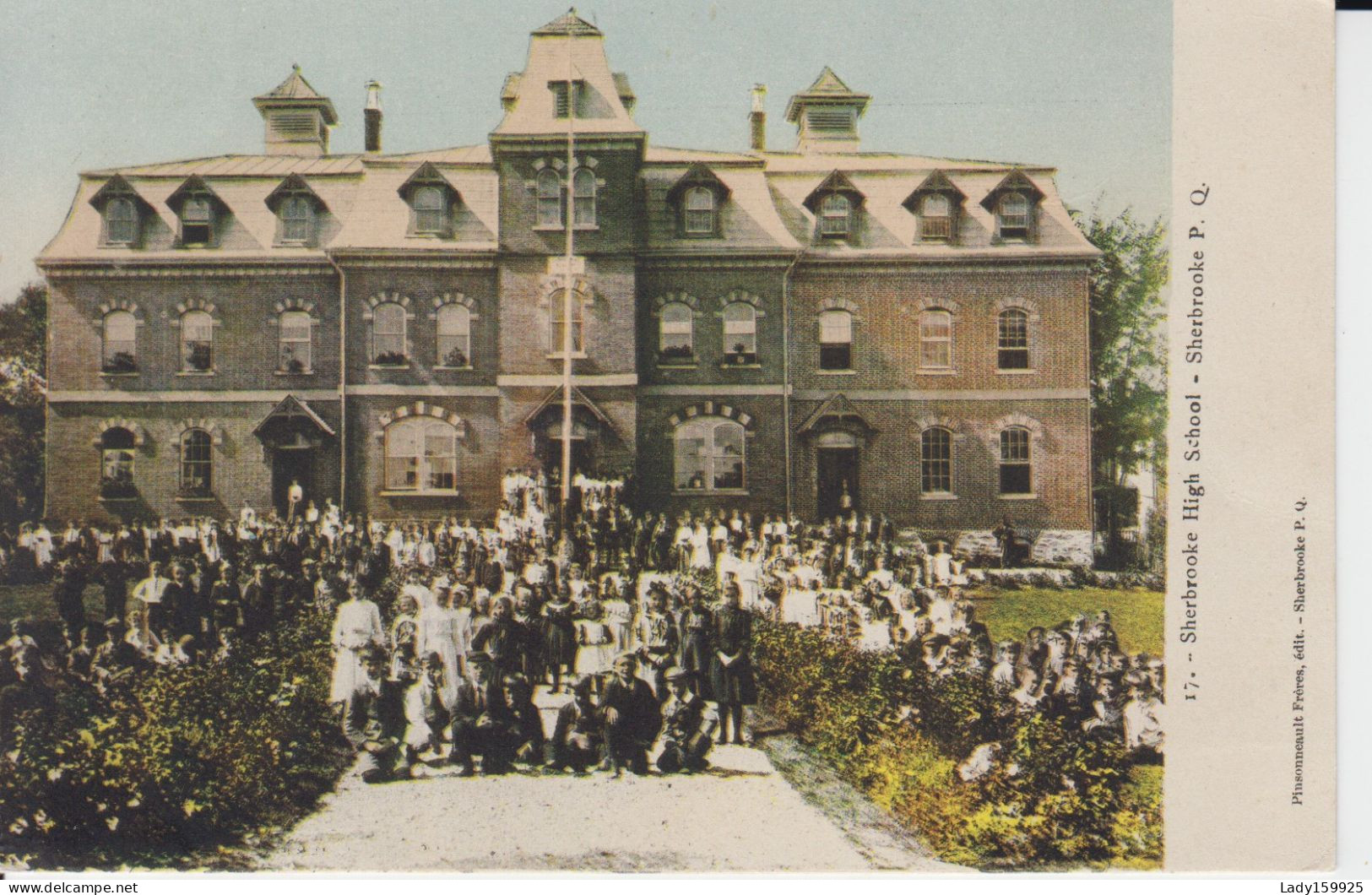 High School  Étudiants  Devant L.École  Sherbrooke Québec Canada. Pinsonneault Frères Edit. Ecole  Phot Prise En ????? - Sherbrooke