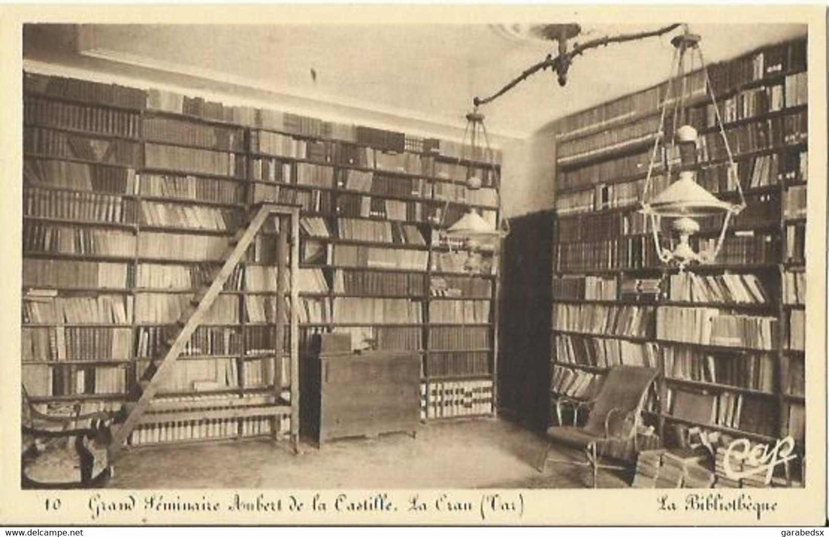 CPA De LA CRAU - Grand Séminaire Aubert De La Castille - La Bibliothèque (n°10). - La Crau