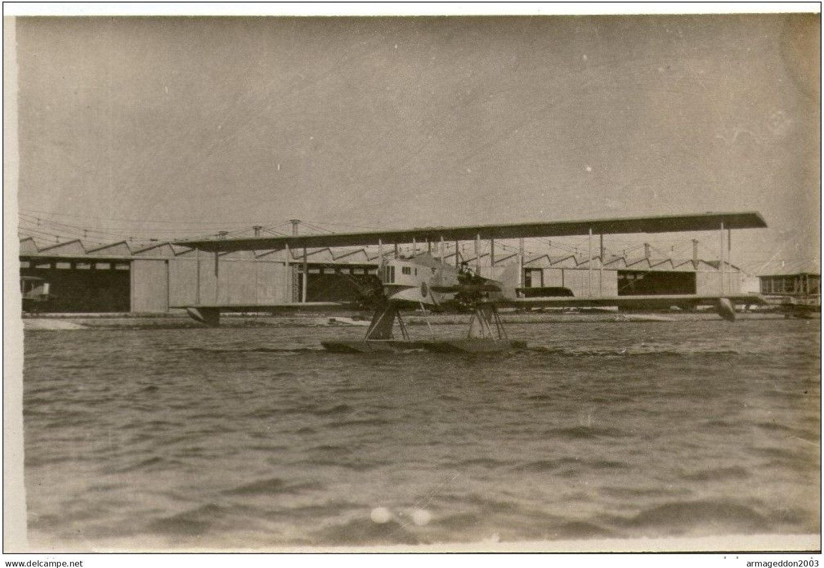 L16 / BELLE RARE CPA SELECTION PHOTO HYDRAVION SUR EAU DEVANT HANGAR NEUVE NON VOYAGEE VOIR DOS - 1919-1938: Entre Guerres