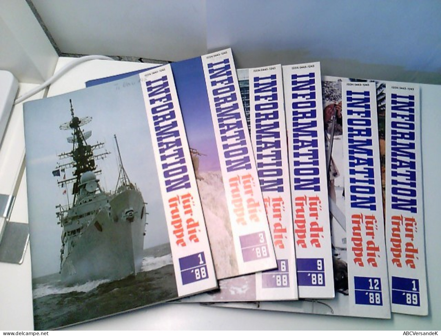 Konvolut: 6 Hefte (von12) Information Für Die Truppe- Innere Führung- Politische Bildung 1988 Und 1989 - Police & Militaire