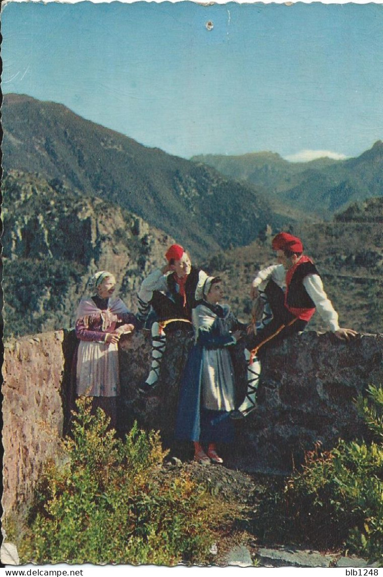 [66] Pyrénées Orientales > Roussilon  Danseurs Catalans - Roussillon