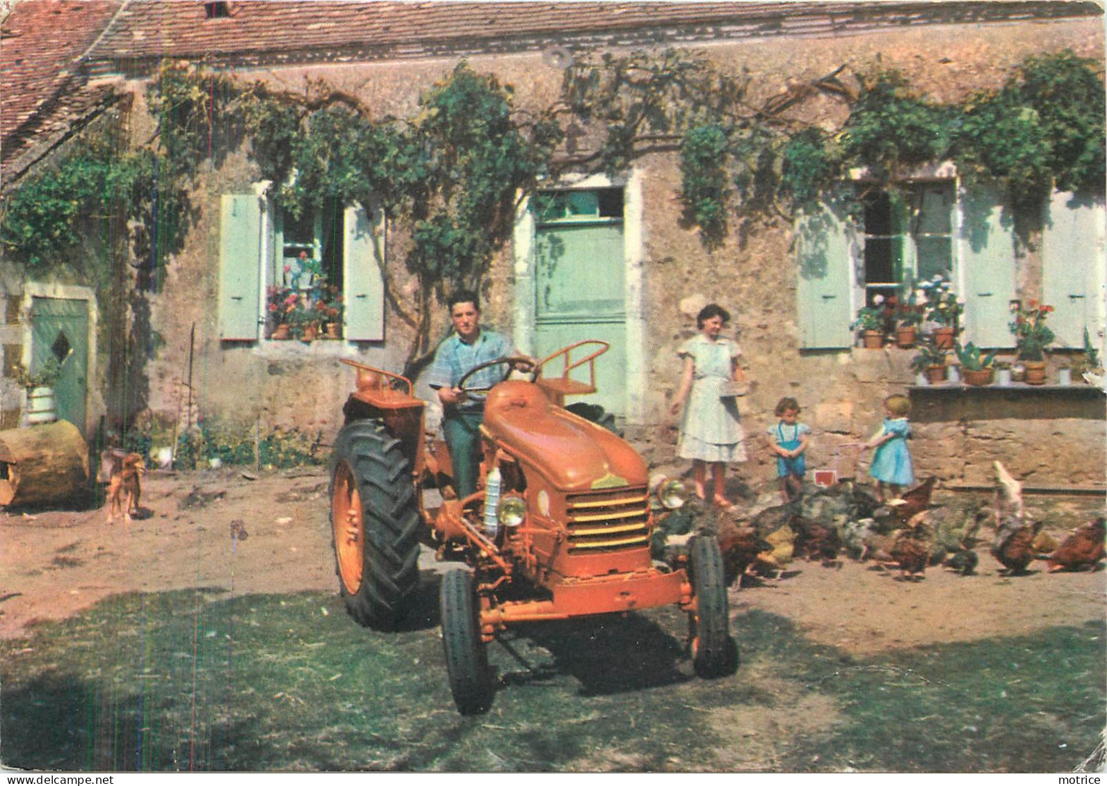 TRACTEUR RENAULT - 2cyl Refroidi Par Air Dans La Catégorie Des 25 à 30 CV. - Tracteurs