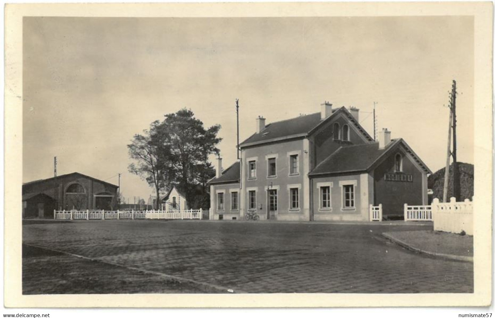 CPA ROSIERES - La Gare - Ed. M. Chabaille N°1 - Rosieres En Santerre