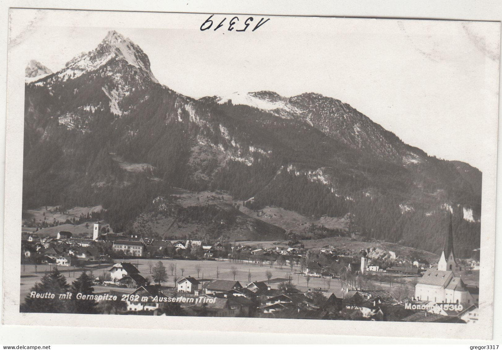 E1702) REUTTE Mit Gernspitze 2162m - Ausserfern  - Tirol - Kirche U. Häuser ALT - Reutte