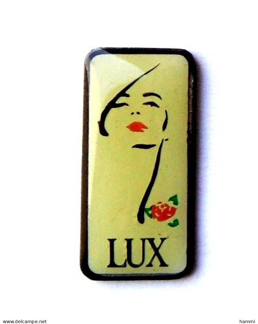 GA34 Pin's Perfume Cosmétique Parfum LUX Pin'ups Fleur Rose Achat Immédiat Immédiat - Perfume