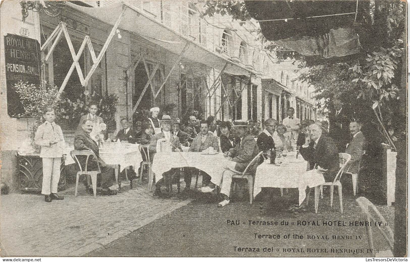 FRANCE - Pau - Terrasse Du "Royal Hotel Henri IV" - Animé - Carte Postale Ancienne - Pau