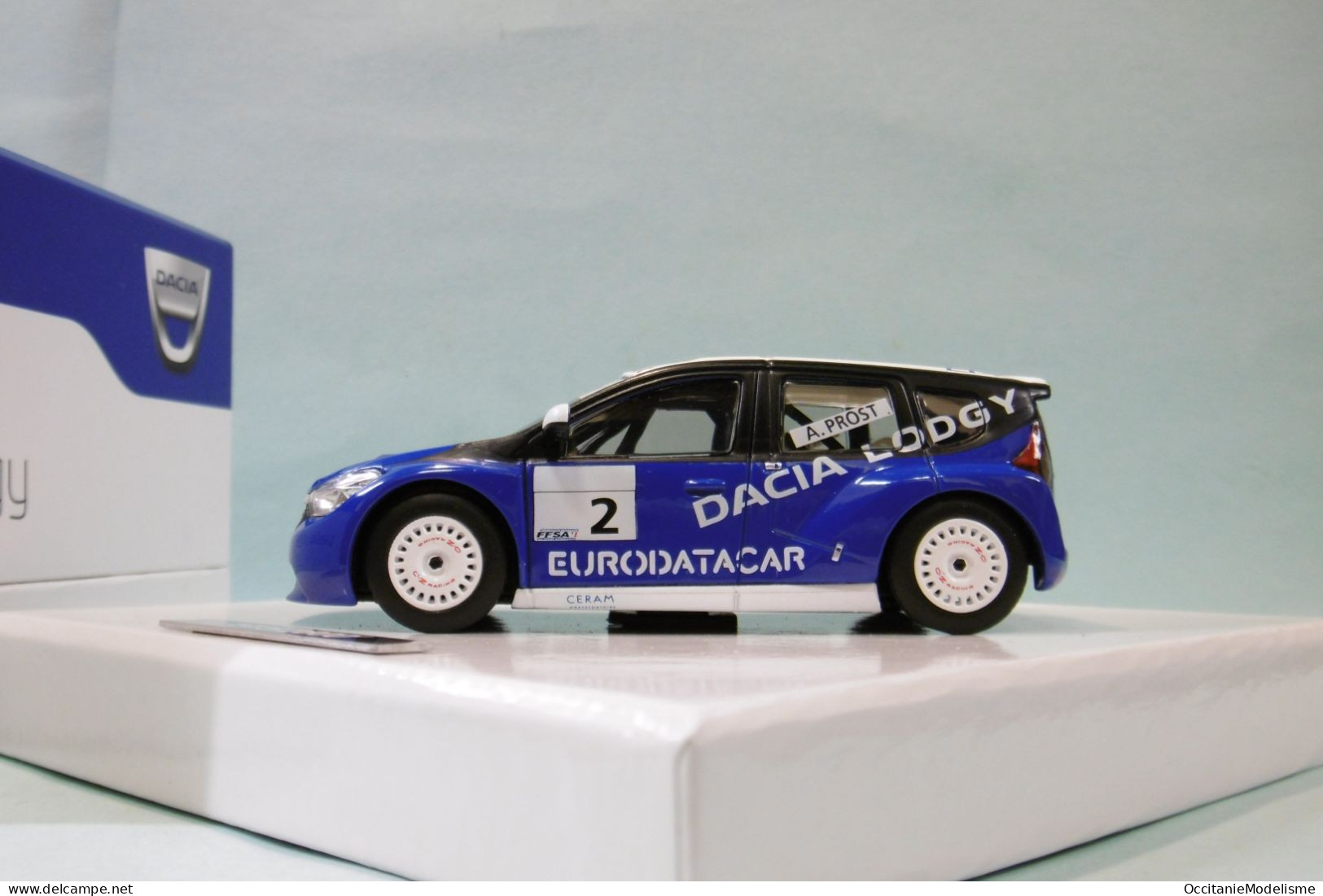 Eligor - DACIA LODGY GLACE Trophée Andros 2012 A. Prost réf. 7711573698 BO 1/43