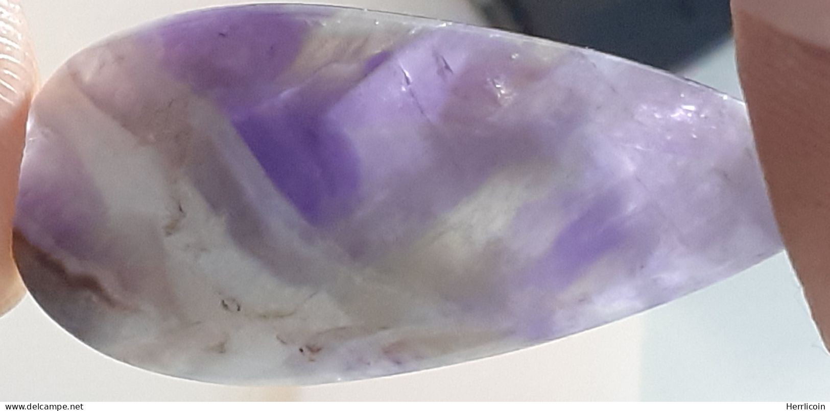 Cabochon Améthyste à Chevrons Ou Dentelle Naturelle Du Brésil  - 22.5 Carats (4.5 Grammes) - 37.5 X 17 X 5 Mm - Amethyst