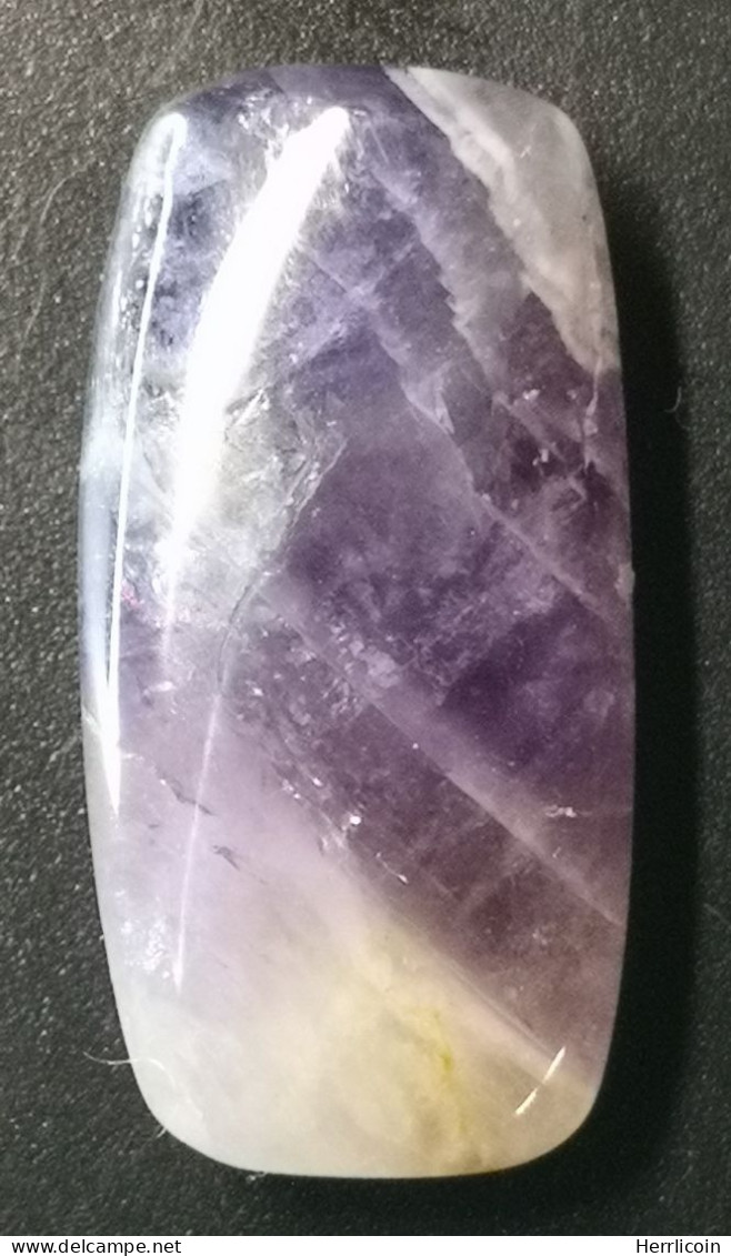 Cabochon Améthyste à Chevrons Ou Dentelle Naturelle Du Brésil  - 12.86 Carats (2.6 Grammes) - 23.6 X 11.3 X 5.2 Mm - Amethyst