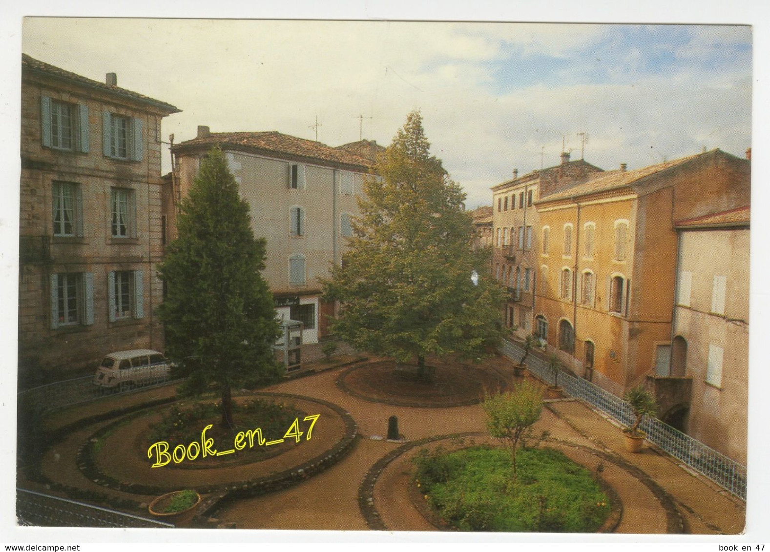 {90250} 07 Ardèche Joyeuse , Square François André ; Renault 4L - Joyeuse