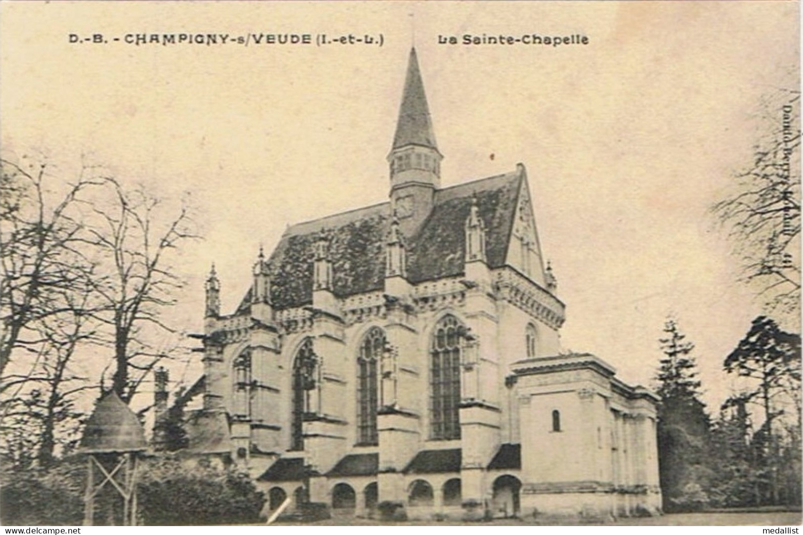 Cpa..37..CHAMPIGNY SUR VEUDE..LA SAINTE CHAPELLE - Champigny-sur-Veude