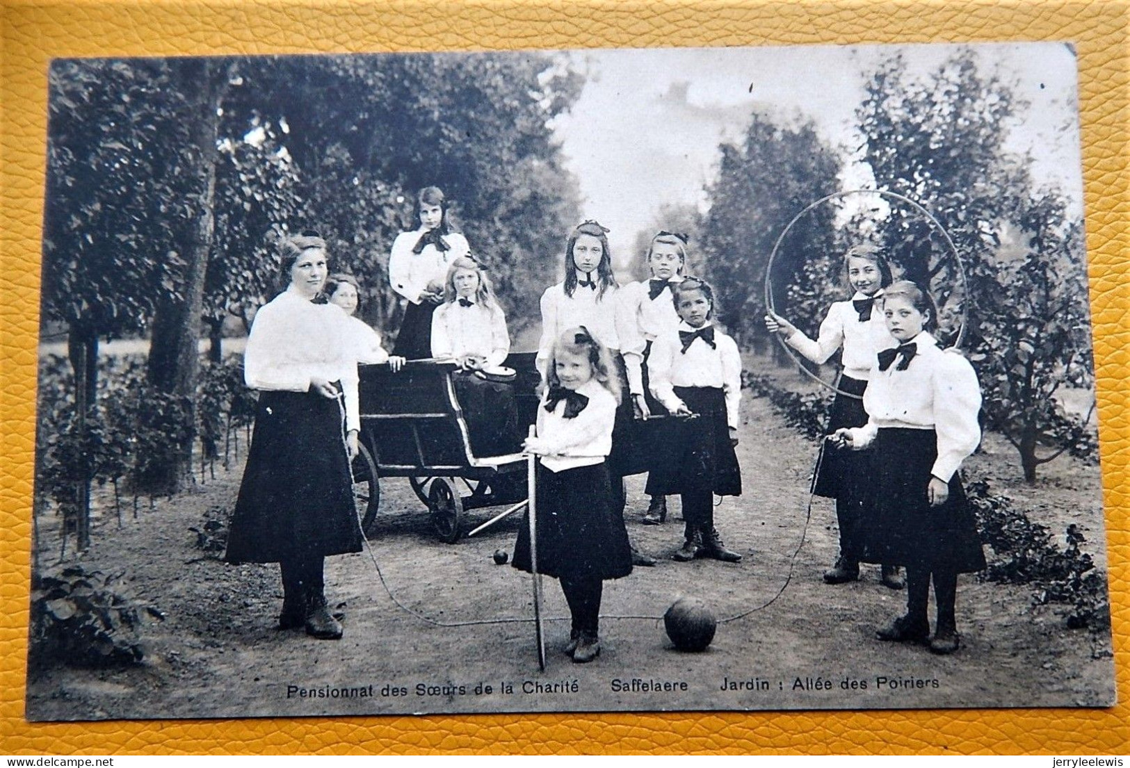 ZAFFELARE - SAFFELAERE -  Pensionnat Des Soeurs De La Charité  -  Jardin : Allée Des Poiriers - Lochristi