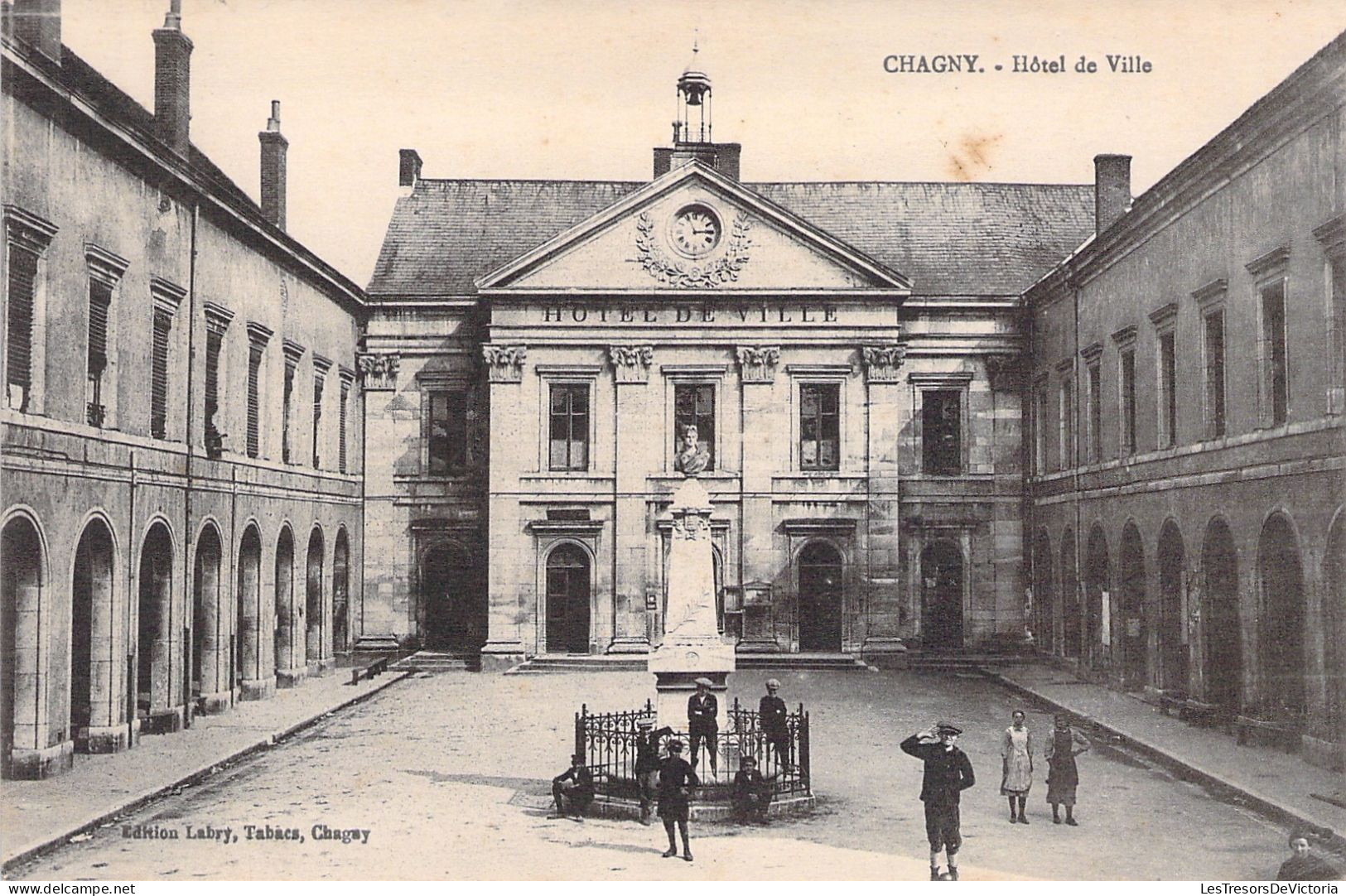 FRANCE - Chagny - Hotel De Ville - Animé - Carte Postale Ancienne - Chagny